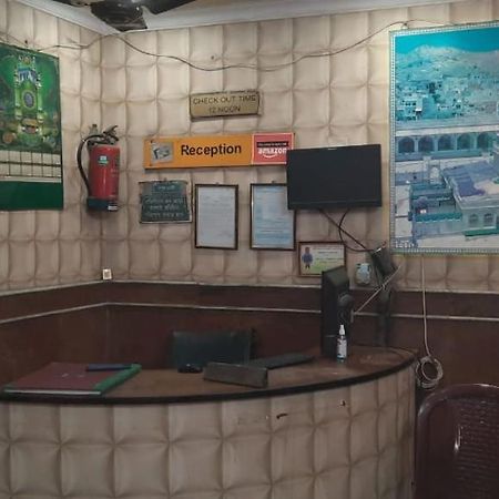 Khaja Habib Hotel Calcutta Buitenkant foto