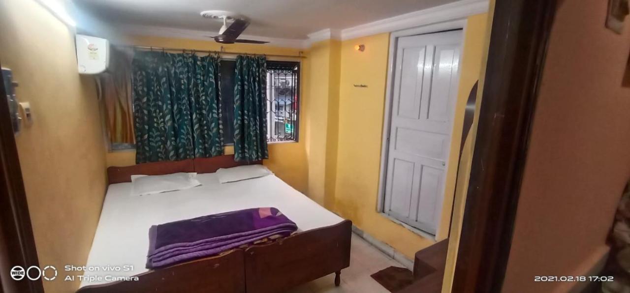 Khaja Habib Hotel Calcutta Buitenkant foto