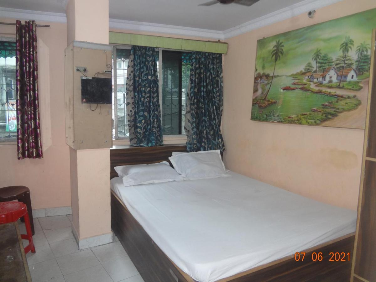 Khaja Habib Hotel Calcutta Buitenkant foto